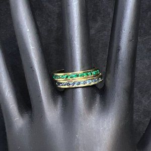 Pair Of Gold Tone And Rhinestone Band Rings Sz 7 (R300)